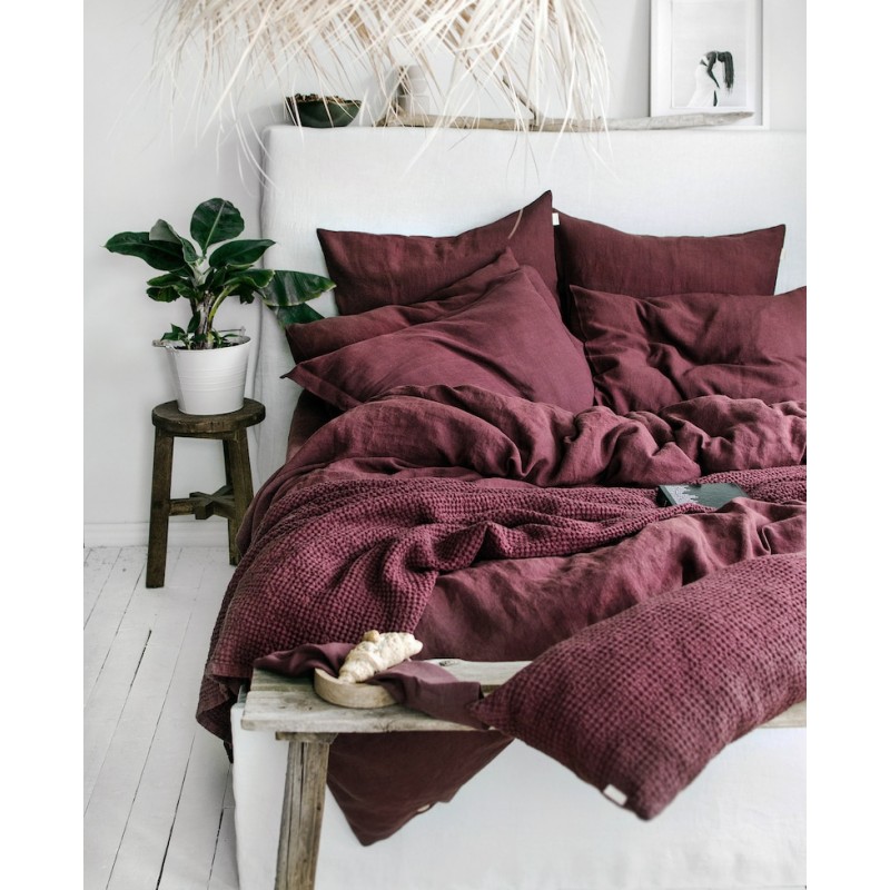 Linen Bedding Set in Burgundy. 3 Piece Set in King, Queen, Twin, Full, Double sizes. Red Linen bedding set: 2 Pillowcases & Duvet Cover. GrannetHome